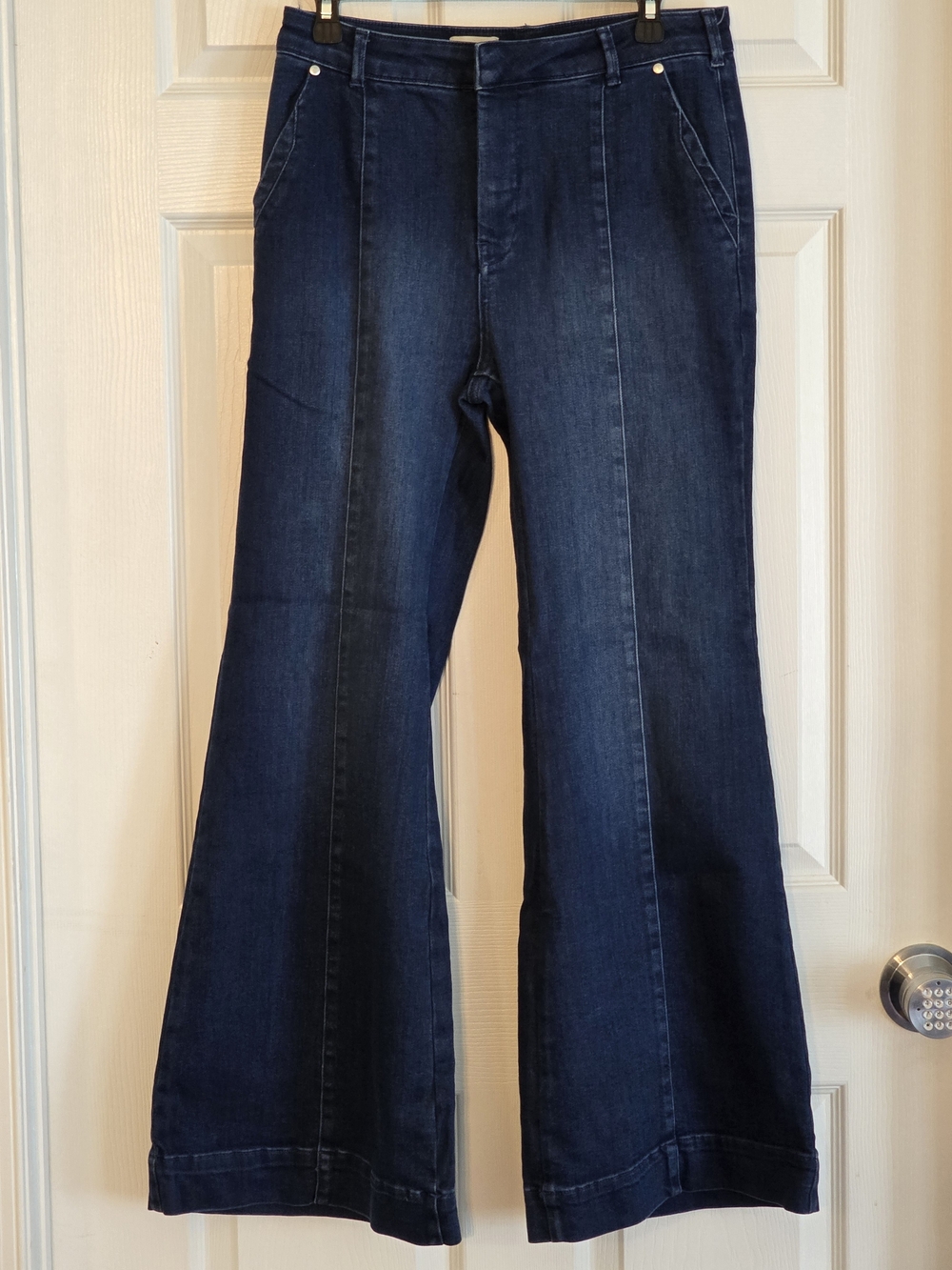 NWOT Pilcro Women’s Dark Blue Flared Jeans - 30 Tall